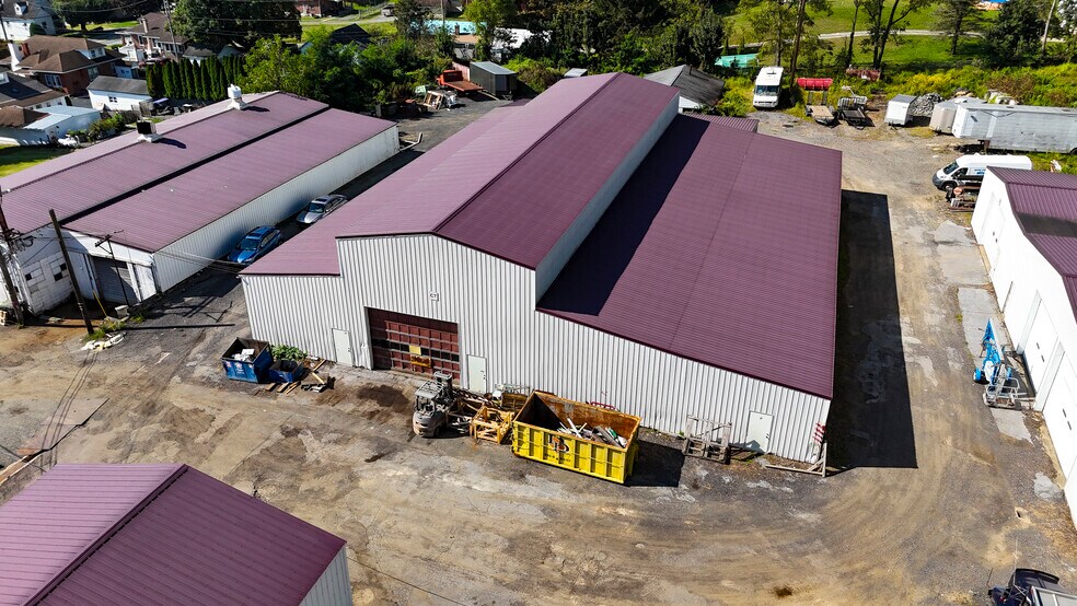 813 S Reading Ave, Boyertown, PA à louer - Photo du bâtiment - Image 3 de 9