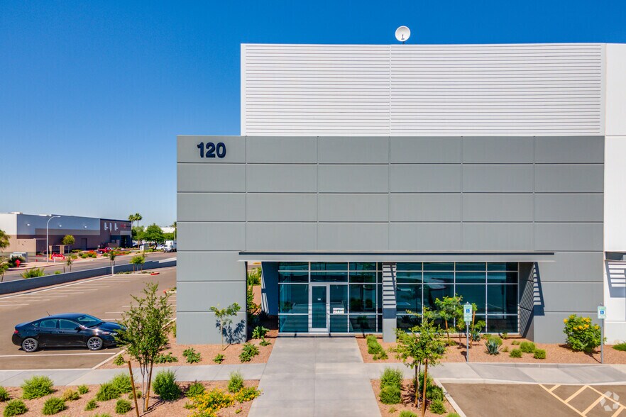 120 N 83rd Ave, Tolleson, AZ à louer - Photo du bâtiment - Image 3 de 7
