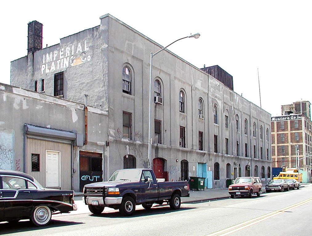 100 Metropolitan Ave, Brooklyn, NY for lease Primary Photo- Image 1 of 7