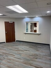 18077 River Rd, Noblesville, IN for lease Building Photo- Image 2 of 6