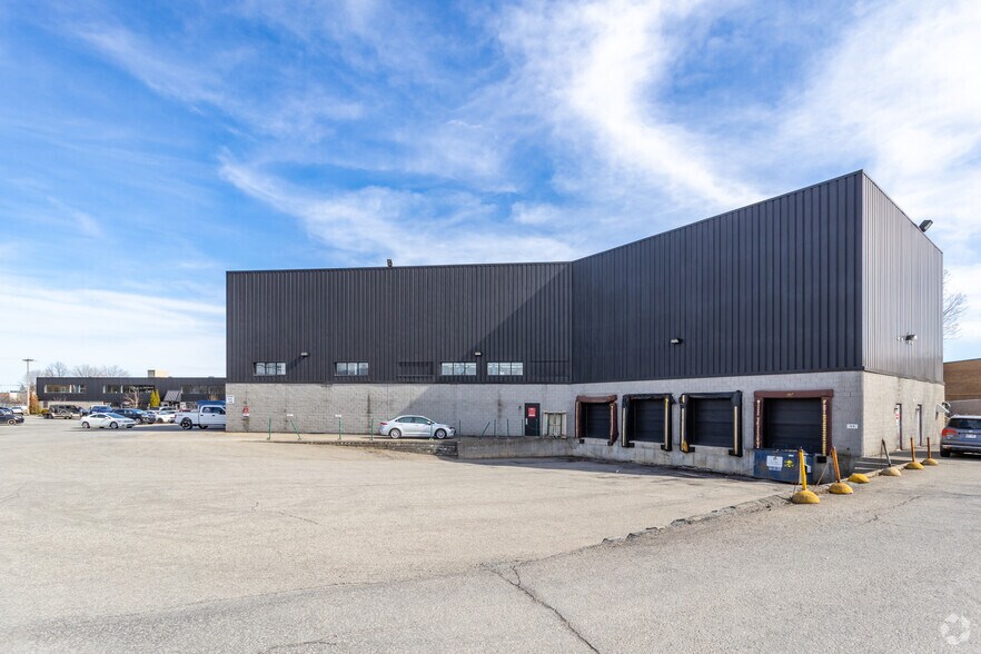 89-95 Boul des Entreprises, Boisbriand, QC for lease - Building Photo - Image 2 of 16