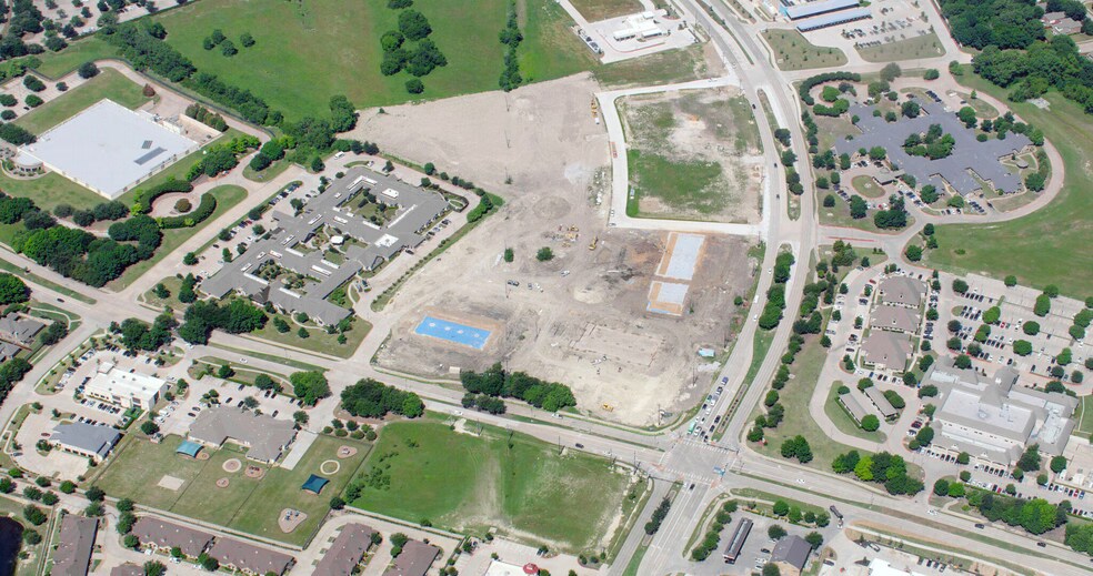 Stonebridge Dr & Eldorado Pky, McKinney, TX à louer - Photo du bâtiment - Image 3 de 3