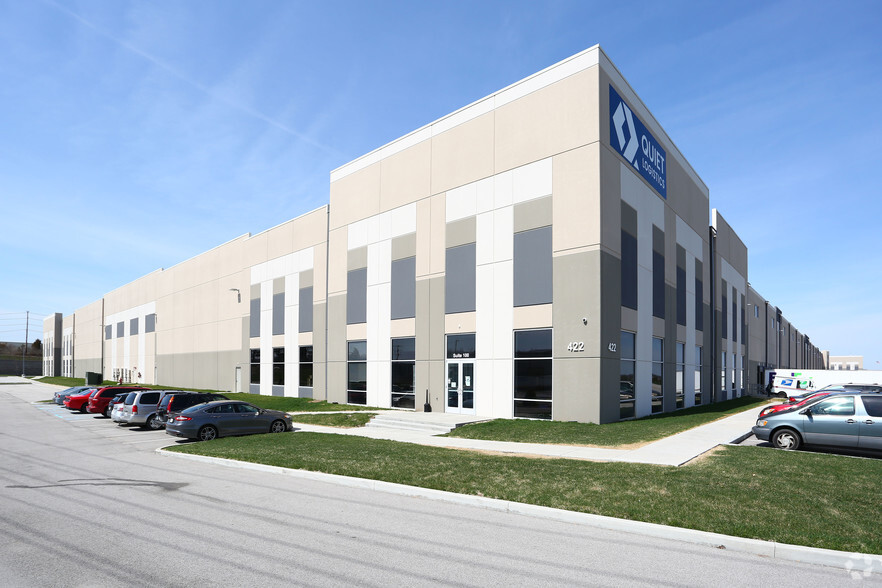 422 Hazelwood Logistics Center Dr, Hazelwood, MO for sale - Primary Photo - Image 1 of 1