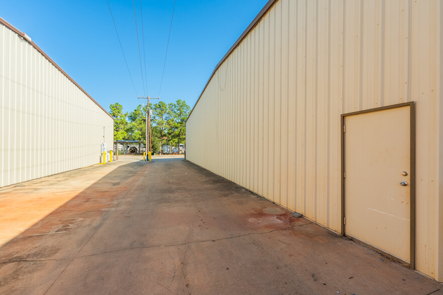 11118-11200 Cox rd, Conroe, TX for lease - Building Photo - Image 2 of 15