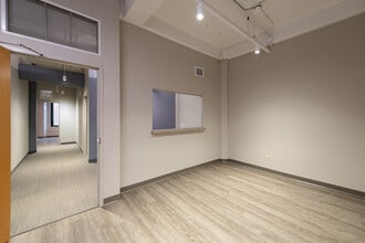 850 W Jackson Blvd, Chicago, IL for lease Interior Photo- Image 2 of 10