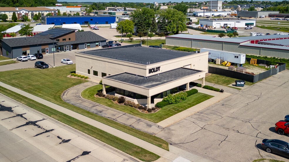 3621 9th St NW, Rochester, MN for lease - Building Photo - Image 2 of 34