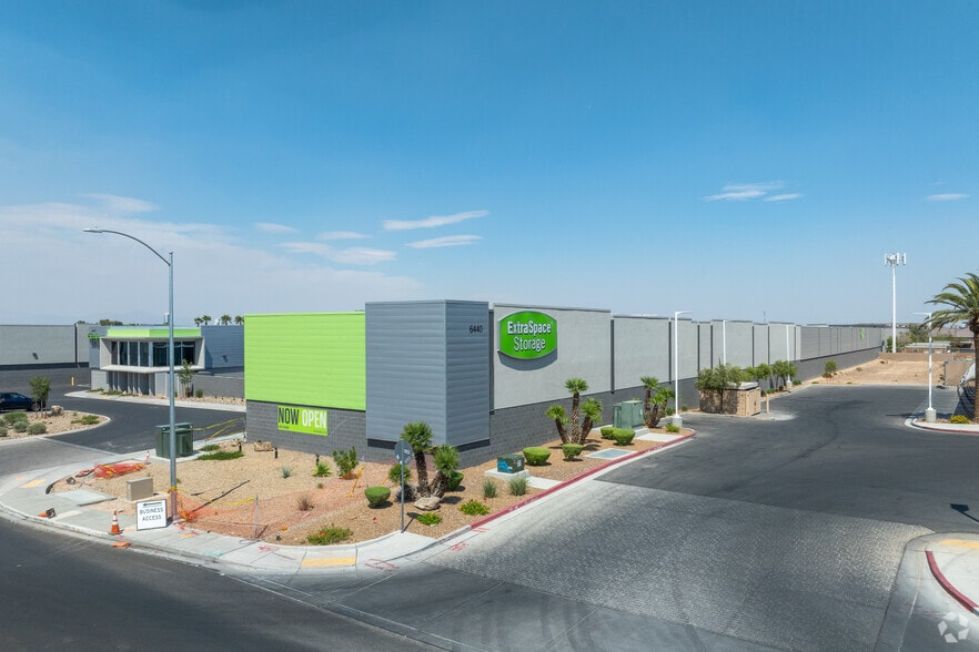 6440 S Jones Blvd, Las Vegas, NV for sale - Primary Photo - Image 1 of 21
