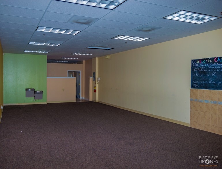 1901 S John Young Pky, Kissimmee, FL for lease - Building Photo - Image 2 of 6