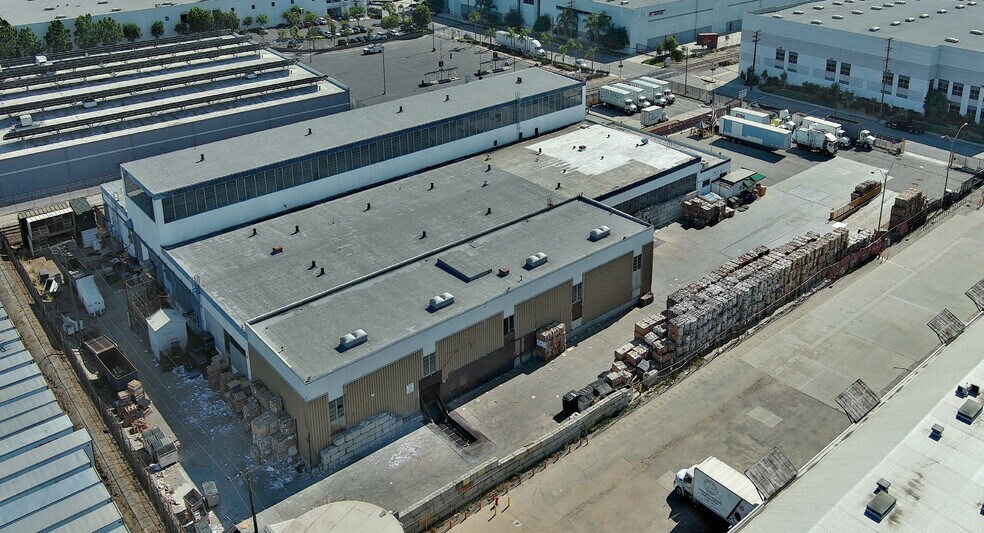 5928 S Malt Ave, Commerce, CA à vendre - Photo du bâtiment - Image 2 de 3