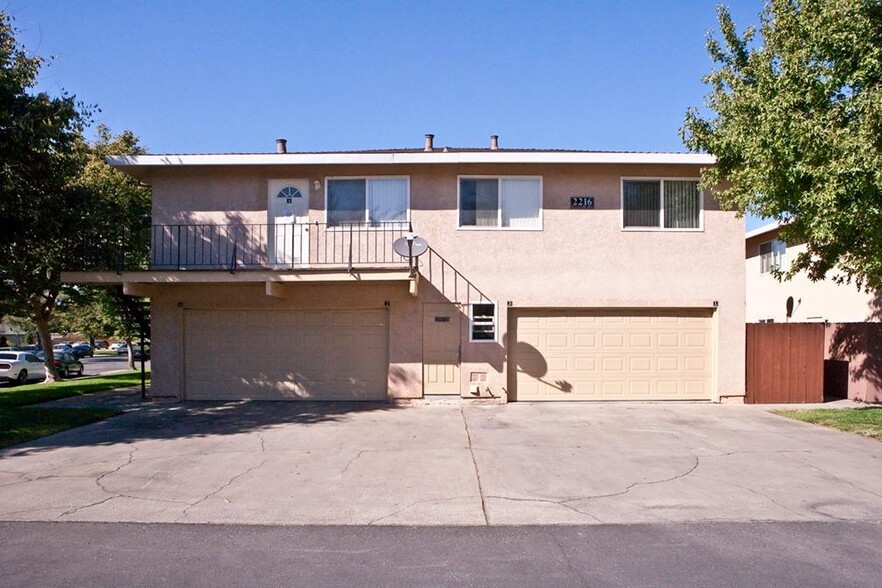 2216 Palisade Ave, Modesto, CA for sale - Building Photo - Image 2 of 30