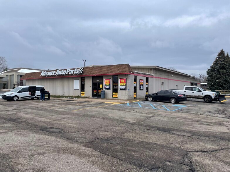 5007 28th St SE, Grand Rapids, MI for sale - Building Photo - Image 1 of 5