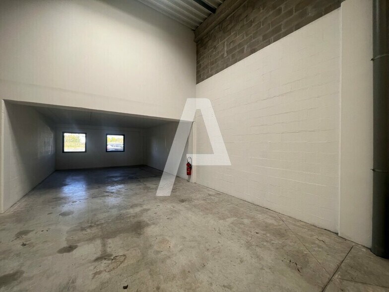 555 Avenue Blaise Pascal, Moissy-Cramayel for lease - Interior Photo - Image 2 of 5