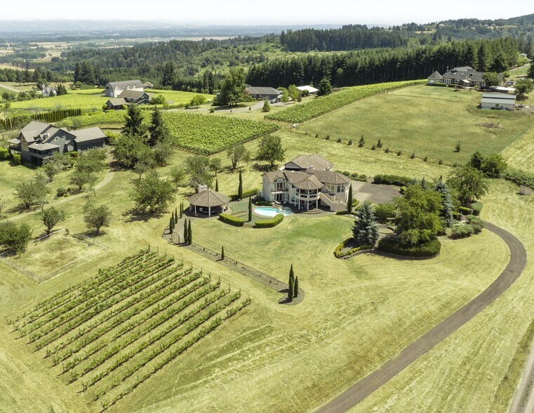 8580 SE Hillview Dr, Amity, OR à vendre - Aérien - Image 1 de 48