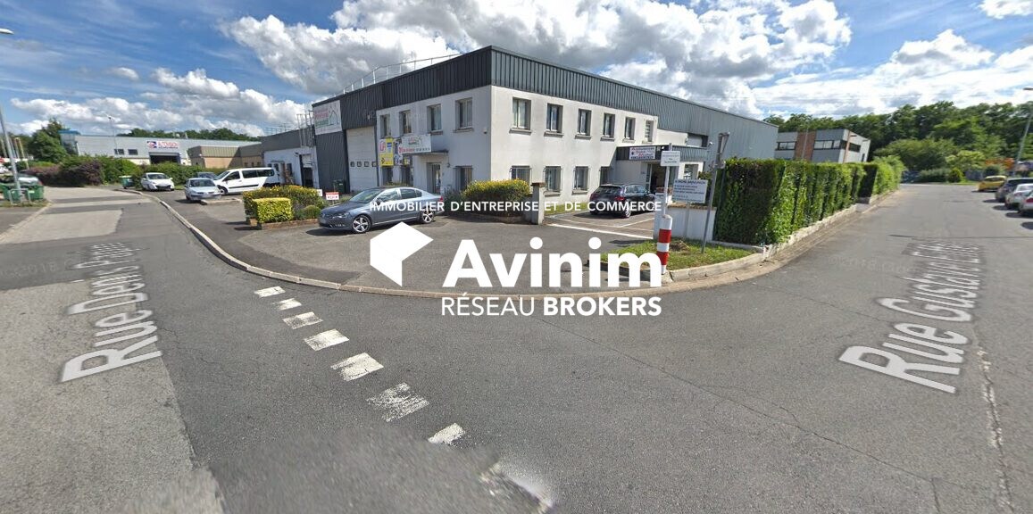 Industrial in Saint-Michel-sur-Orge for lease Building Photo- Image 1 of 2