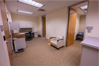 1320 W Walnut Hill Ln, Irving, TX à vendre Photo intérieure- Image 1 de 26