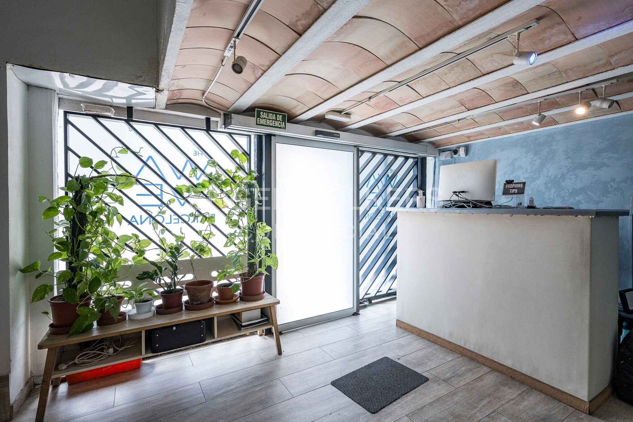 Immeuble residentiel dans Barcelone, Barcelona à vendre Photo intérieure- Image 1 de 2