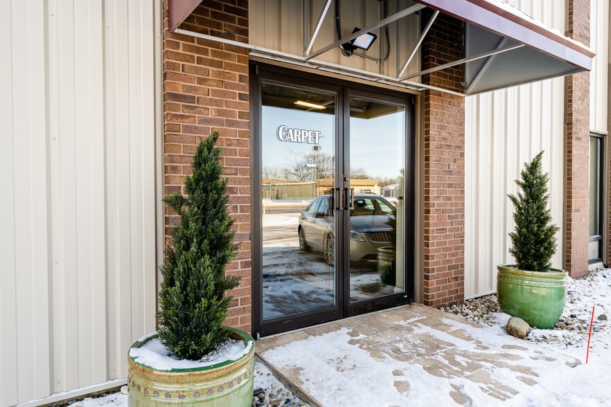 2455-2476 M 139, Benton Harbor, MI à louer - Photo du bâtiment - Image 2 de 5