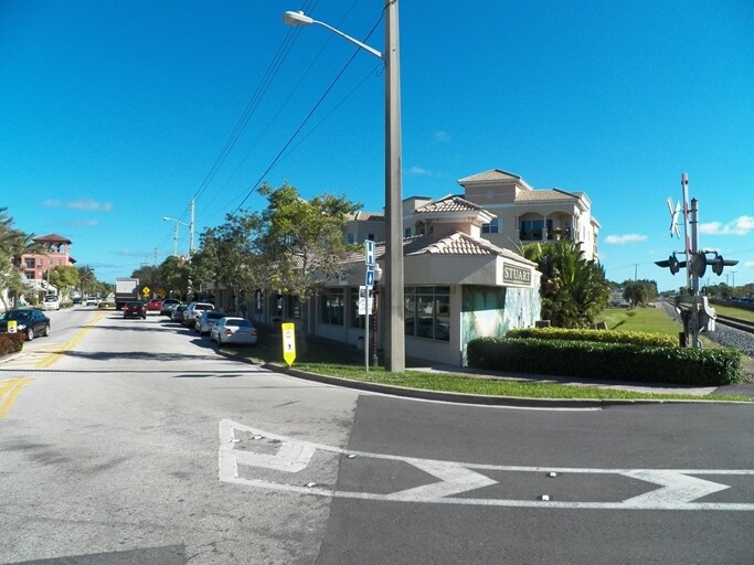 38 SE Ocean Blvd, Stuart, FL à louer - Photo du bâtiment - Image 3 de 24