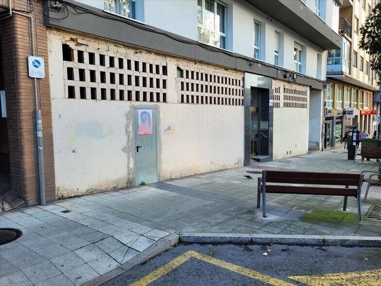 Calle de José Manuel Pedregal, Avilés, Asturias for sale - Building Photo - Image 2 of 13
