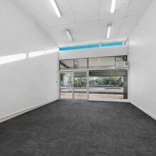 186 Cavendish Rd, Coorparoo for lease Interior Photo- Image 2 of 7