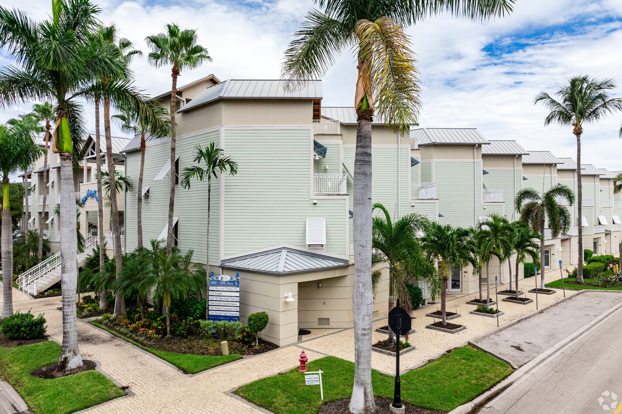 1001 10th Ave S, Naples, FL à vendre Photo principale- Image 1 de 37