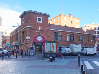 Plus de détails pour Plaza Mostenses, 1, Madrid - Vente au détail à louer