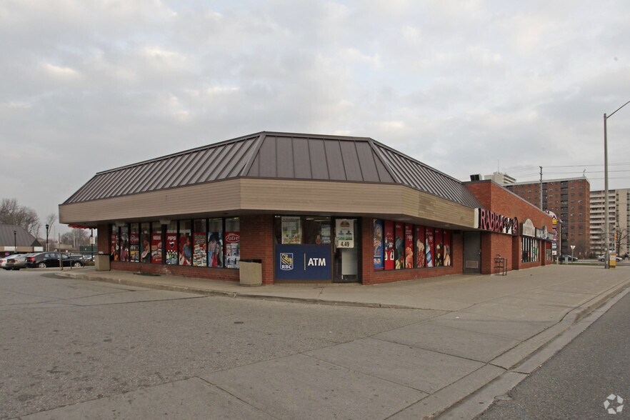 2325 Hurontario St, Mississauga, ON à vendre - Photo principale - Image 1 de 1