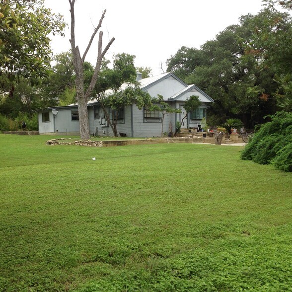 9506 Perrin Beitel Rd, San Antonio, TX à louer - Photo du bâtiment - Image 2 de 22