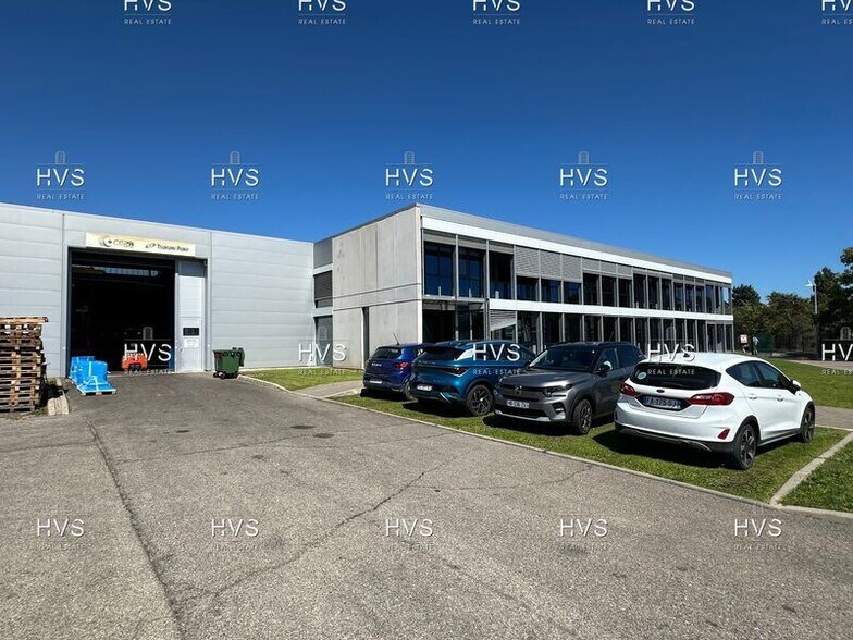994 Rue De La Gare, Venelles à louer - Photo du bâtiment - Image 2 de 13