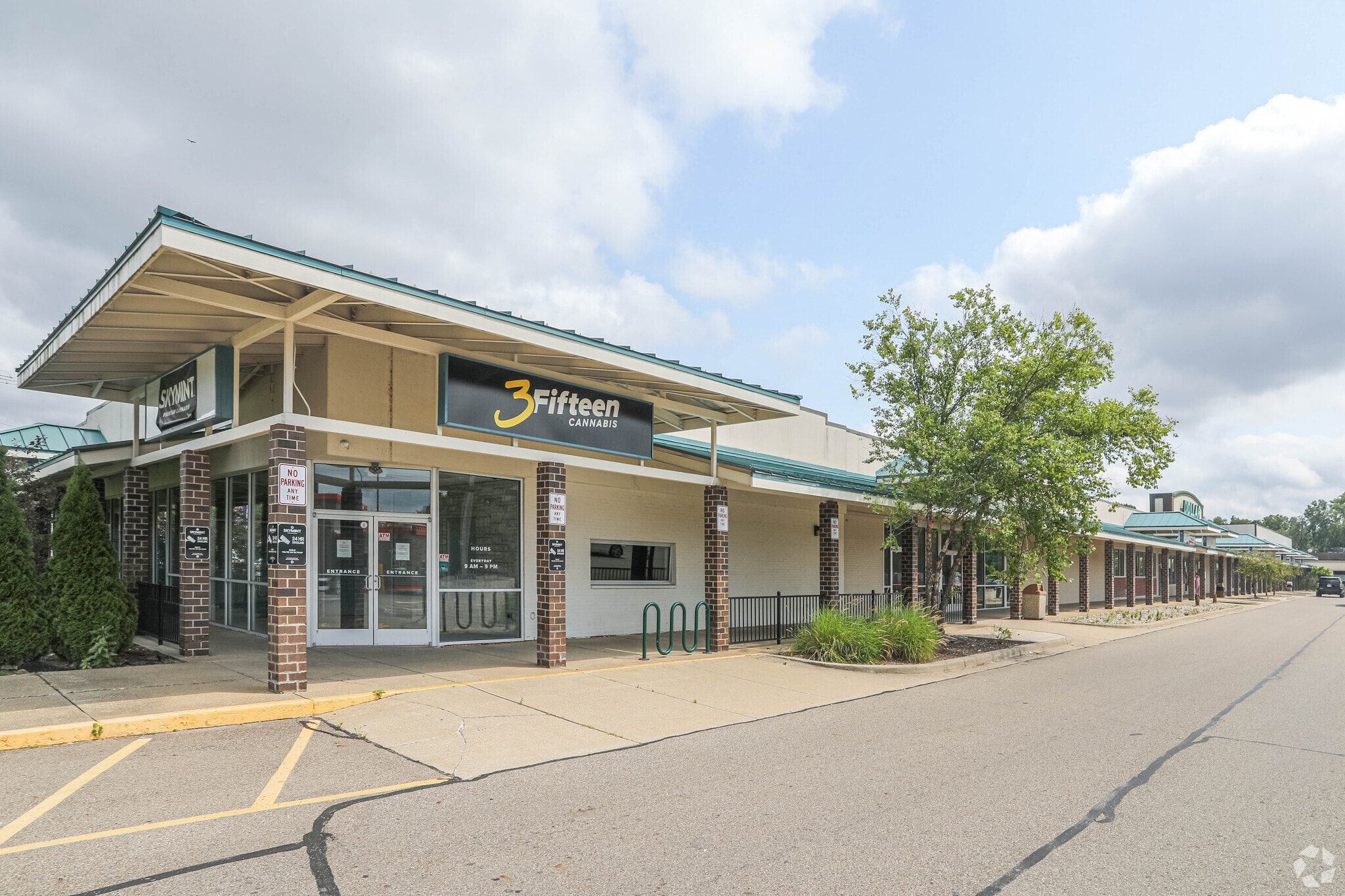 1525 W Michigan Ave, Battle Creek, MI for lease Primary Photo- Image 1 of 25