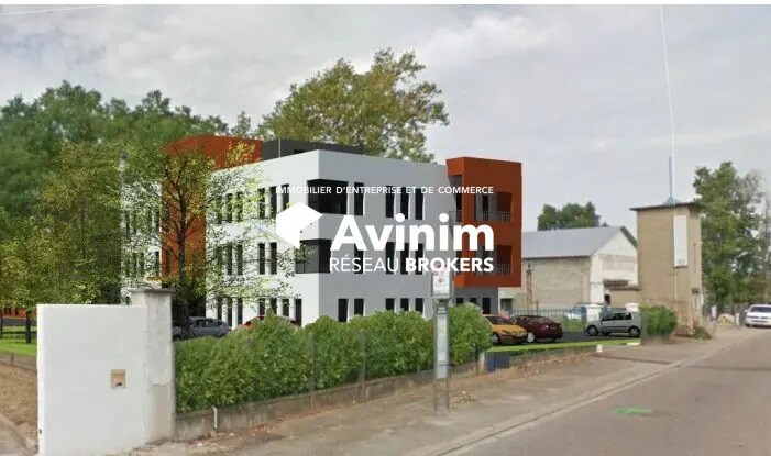 Flex in Chassieu for lease Building Photo- Image 1 of 2