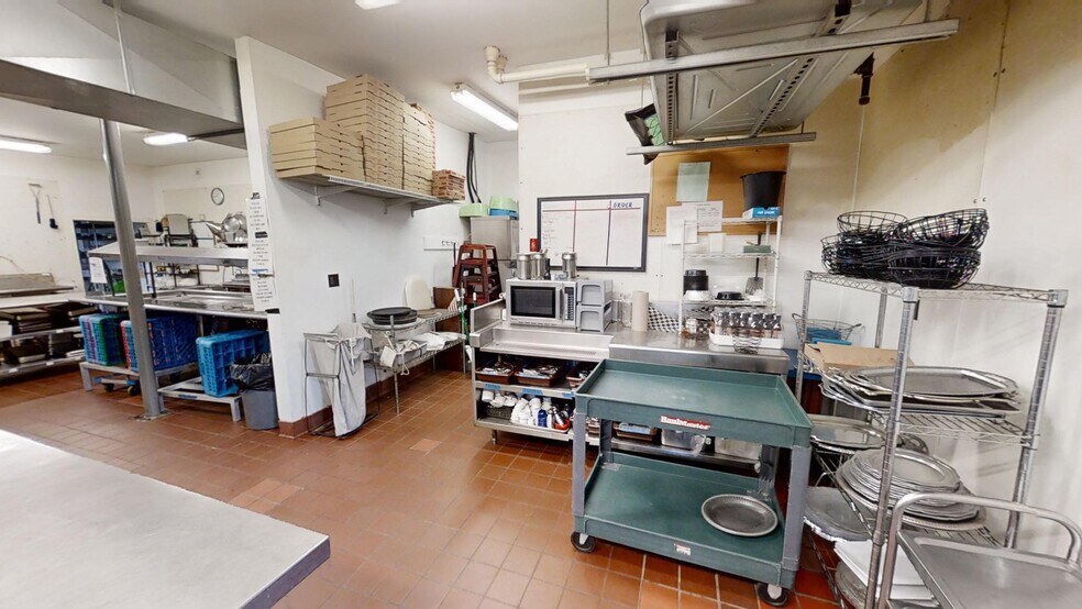 109 Black Rock Tpke, Redding, CT à louer - Photo intérieure - Image 3 de 26