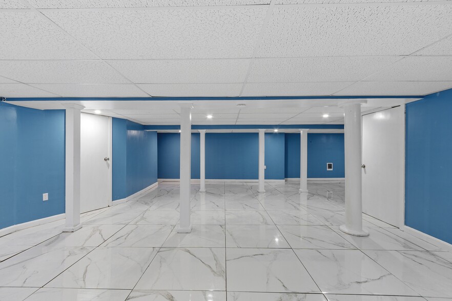 127-129 Lowell St, Methuen, MA for lease - Building Photo - Image 3 of 23