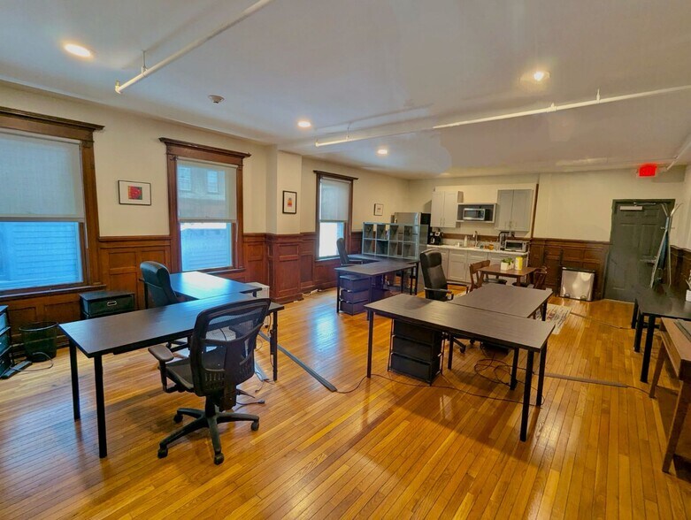 415 Elmwood Ave, Buffalo, NY à louer - Photo intérieure - Image 2 de 9