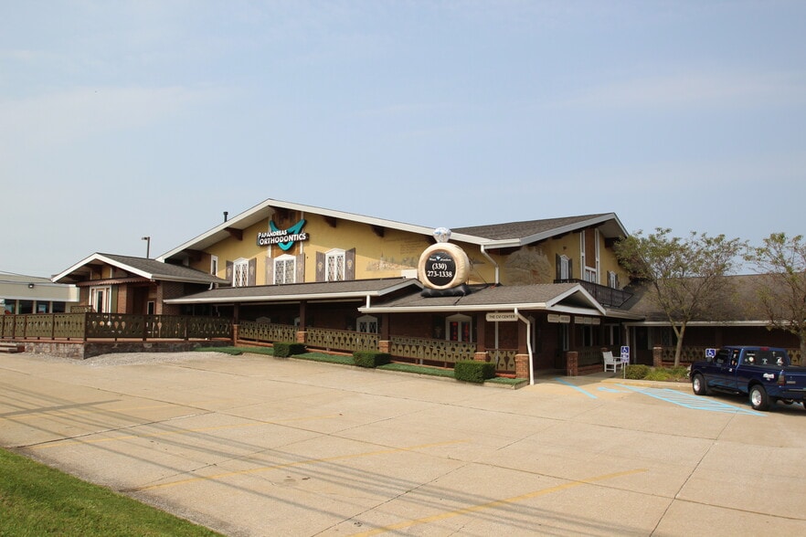 3511 Center Rd, Brunswick, OH for lease - Building Photo - Image 1 of 8