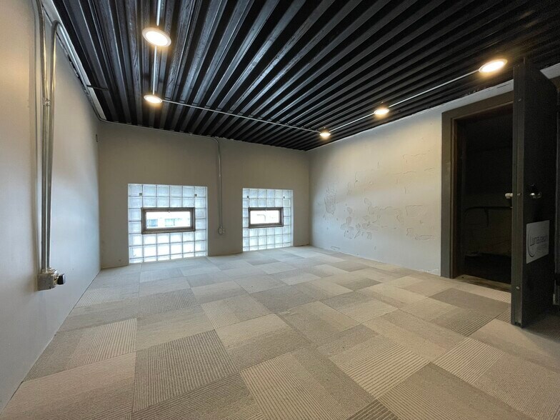 501 Argonne Rd, Warsaw, IN à louer - Photo du bâtiment - Image 3 de 8