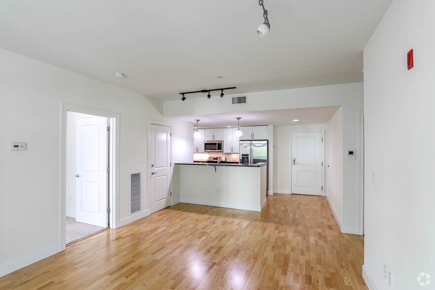 7 Cameron Ave, Cambridge, MA à vendre - Photo intérieure - Image 2 de 22