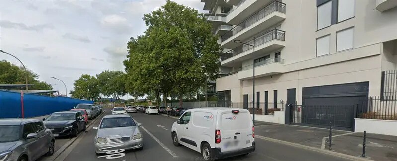 Commerce de détail dans Colombes à louer - Photo du bâtiment - Image 3 de 5