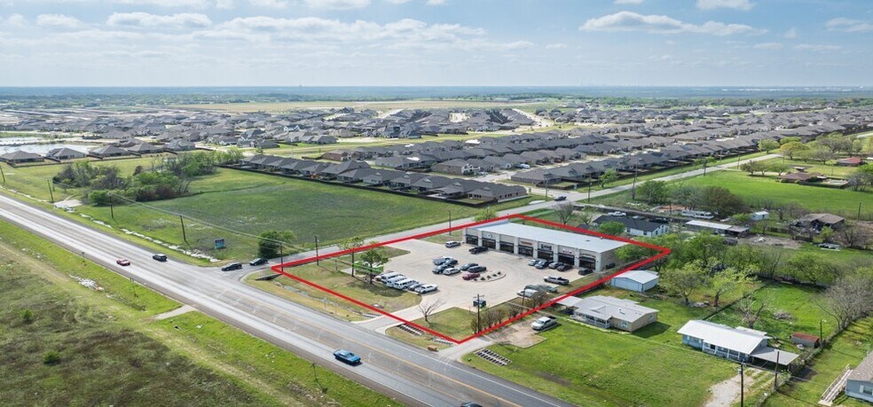 11511 Walnut Ln, Forney, TX à vendre - Photo du bâtiment - Image 1 de 7