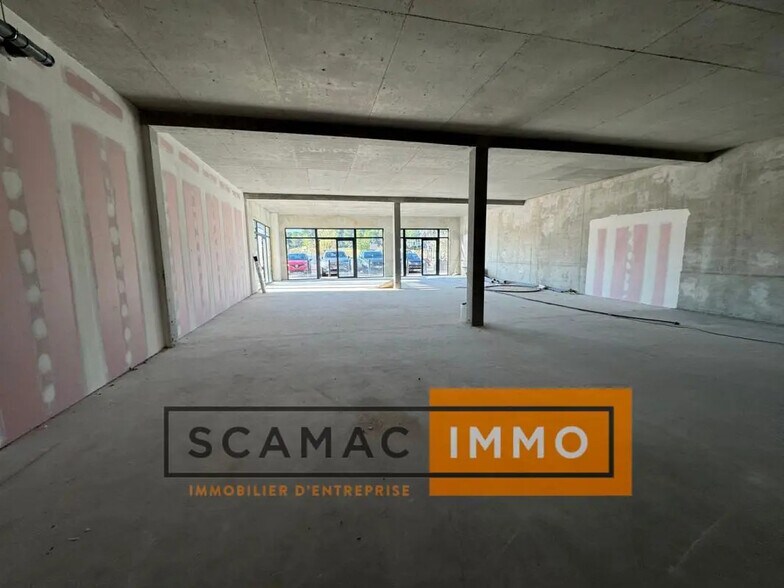 Commerce de détail dans Éguilles à louer - Photo intérieure - Image 2 de 6