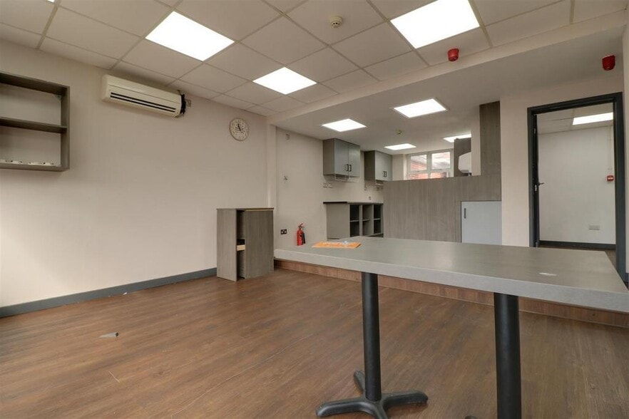 173 Wolverhampton Rd, Walsall for lease - Building Photo - Image 3 of 11