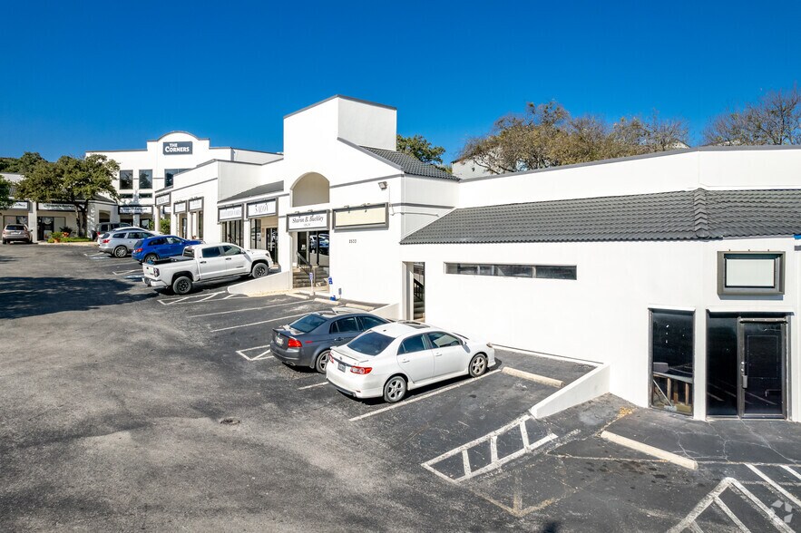 2525-2607 Jackson-keller Rd, San Antonio, TX à louer - Photo du bâtiment - Image 2 de 36