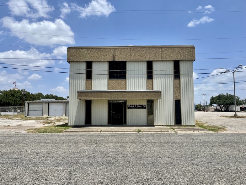 112 N Adams St, Alice, TX à vendre - Photo principale - Image 1 de 1