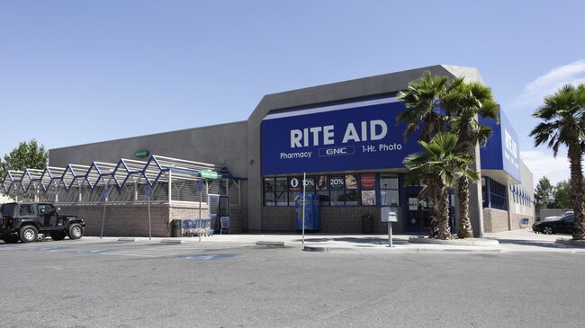 Plus de détails pour 17441 Main St, Hesperia, CA - Commerce de détail à louer