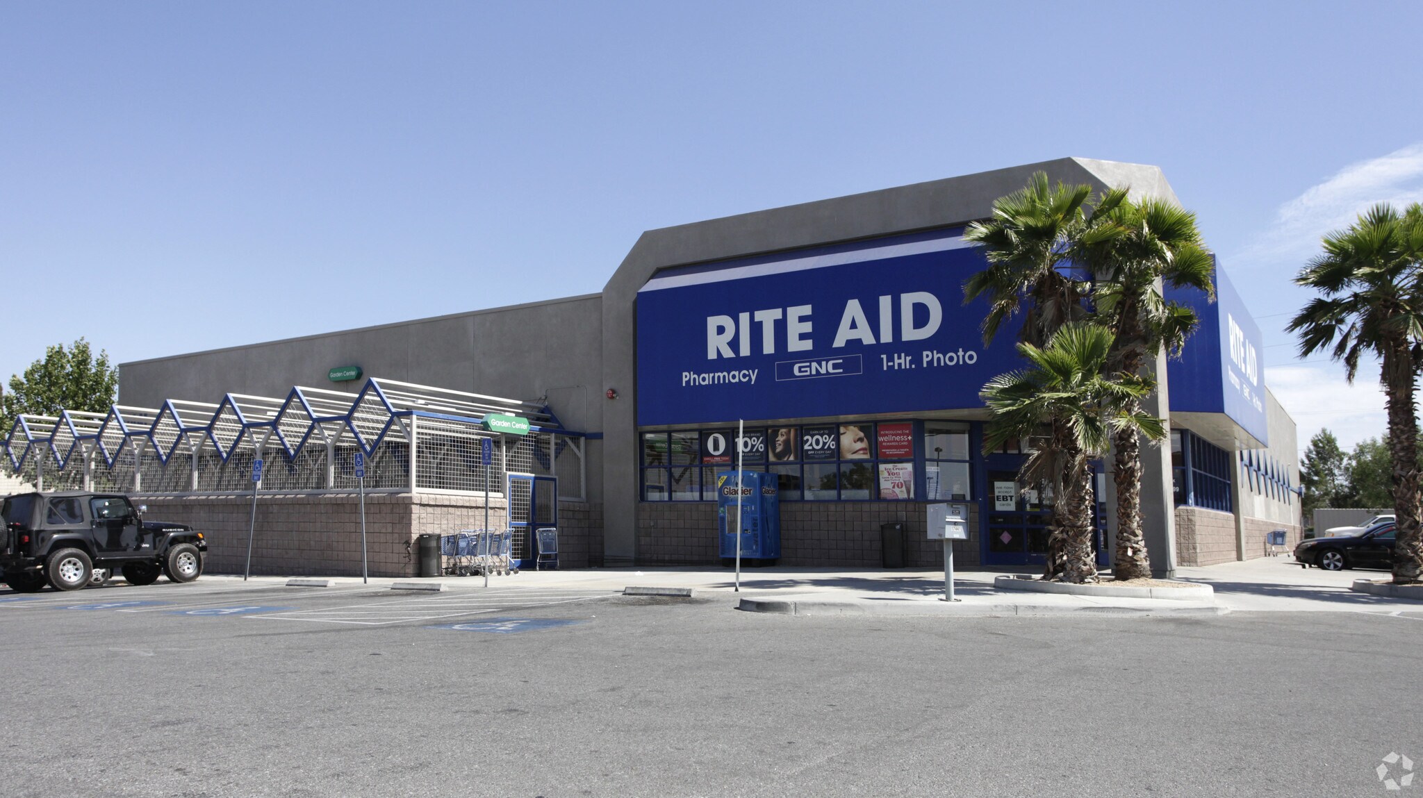 17441 Main St, Hesperia, CA à louer Photo principale- Image 1 de 7