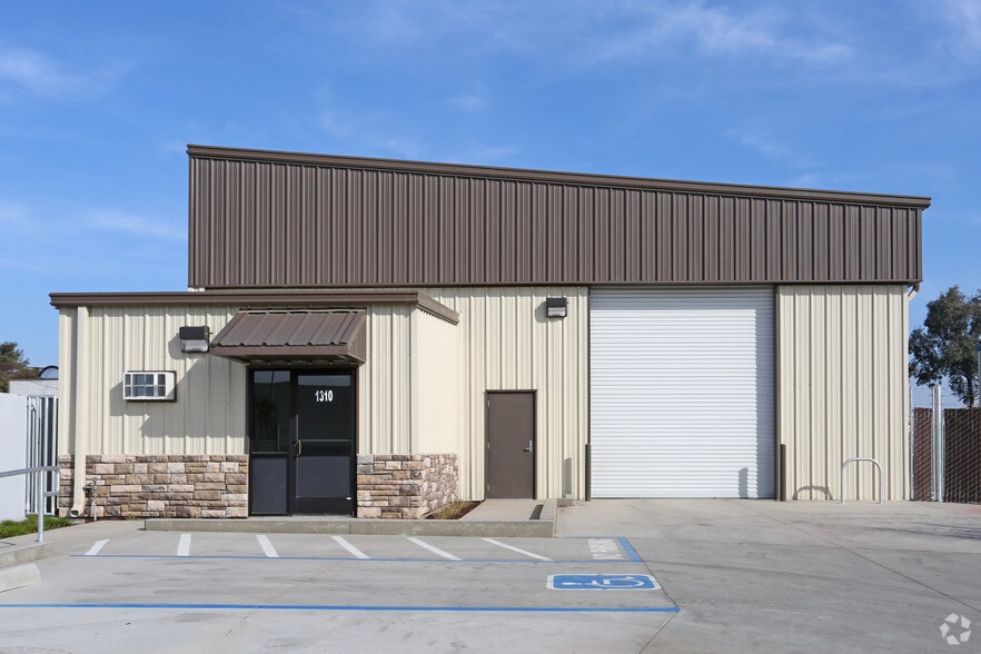 1310 Venture Ln, Turlock, CA for lease - Building Photo - Image 2 of 16