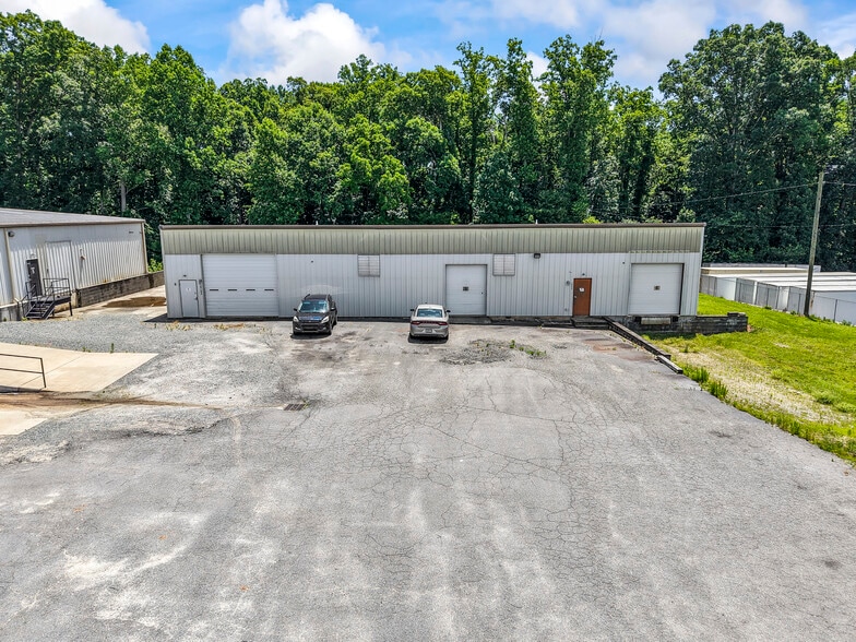 10490 N NC Highway 150, Clemmons, NC for lease - Building Photo - Image 2 of 17