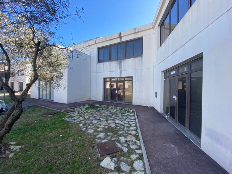 30 Avenue Du Chateau De Jouques, Gémenos for lease - Building Photo - Image 2 of 3