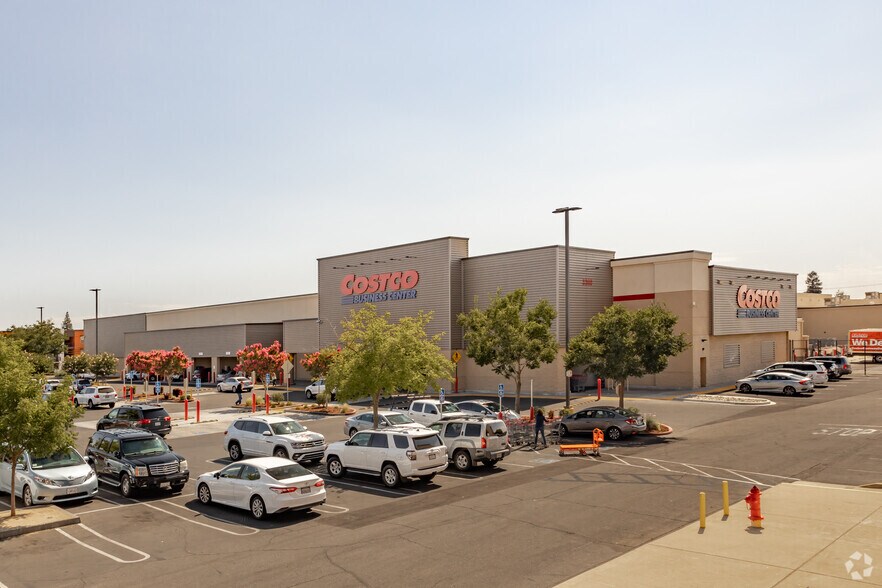 3318-3460 El Camino Ave, Sacramento, CA for lease - Building Photo - Image 2 of 16