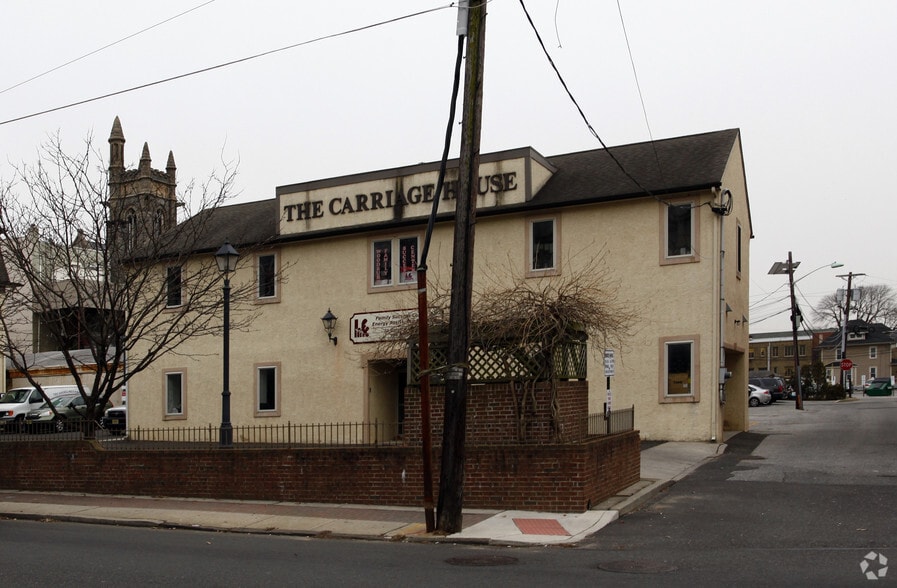 21 Delaware St, Woodbury, NJ for sale - Building Photo - Image 1 of 2